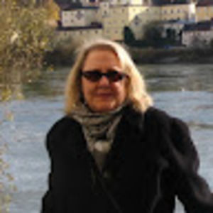 Meet your Posher, Becky